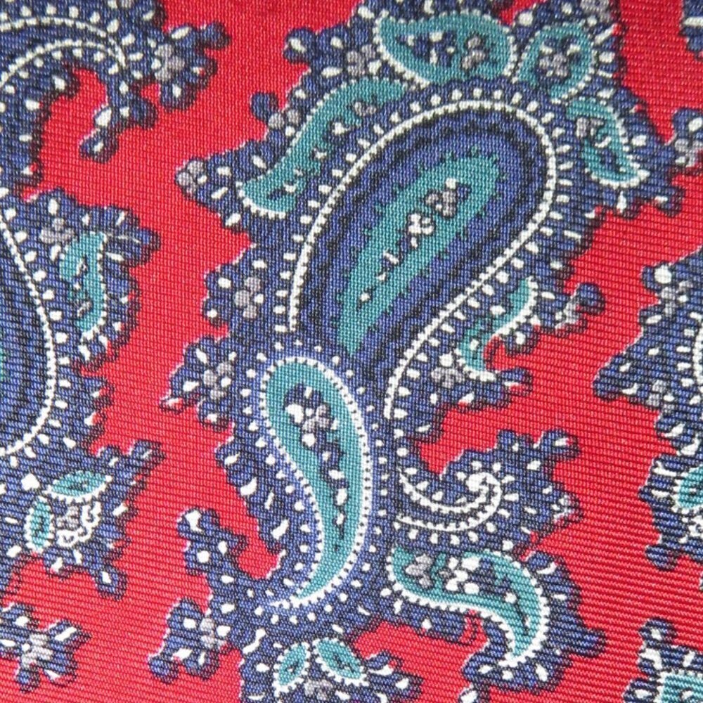 Christian Dior 100% Italian silk men’s Red & Blue Paisley neck tie - Picture 2 of 4